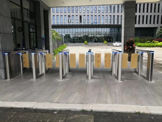 Bon prix Porte de sécurité à demi-hauteur barrière d'oscillation Porte à tournois en ligne